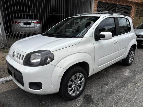 FIAT UNO 1.0 EVO VIVACE 8V FLEX 4P MANUAL